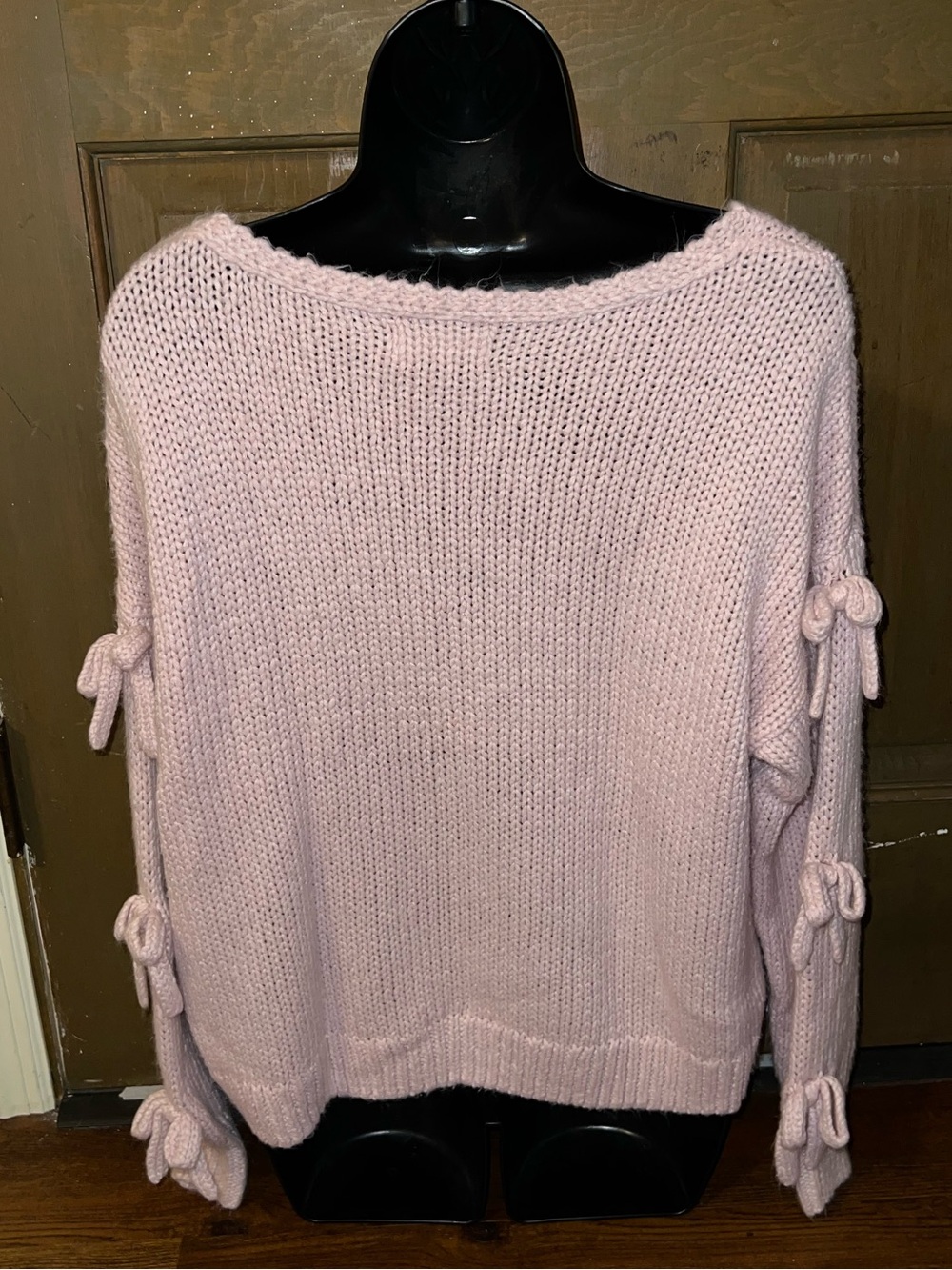 Hollister Pink Oversized Slouchy Knit Off Shoulder Bow Applique Sweater Size M - Picture 7 of 10